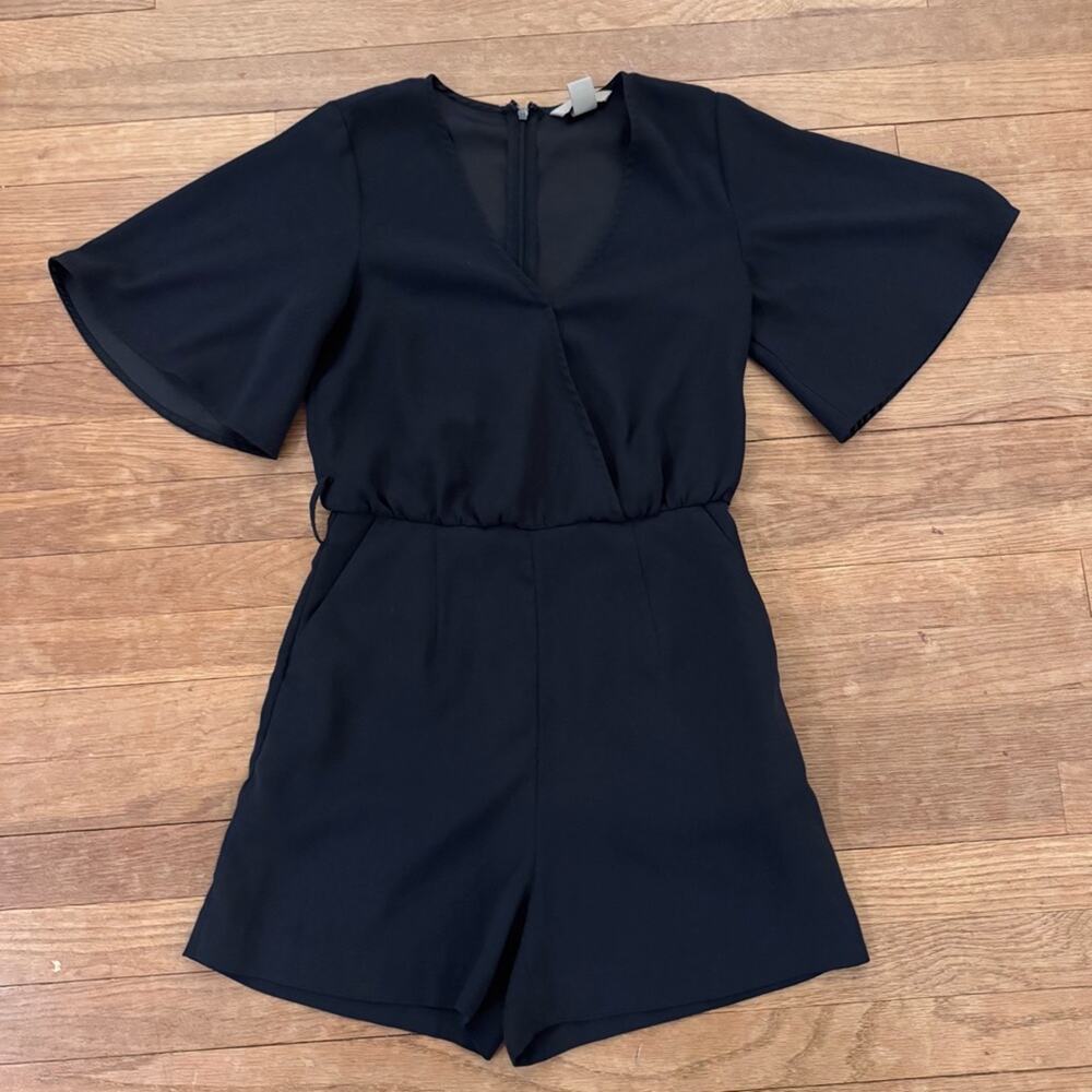 H&M navy flared short sleeve jumper size 4
 b71